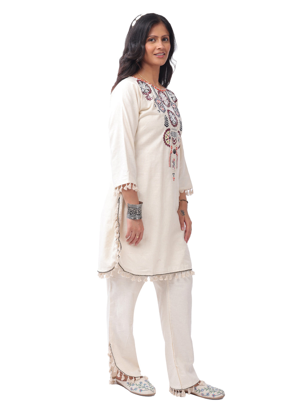 Fash'O'Holic Women's Premium Ivory Embroidered Cotton Kurta Pant Set